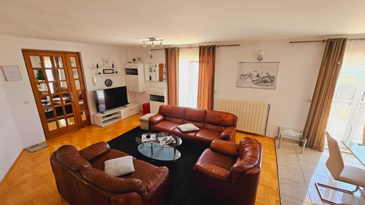 Apartment House Berry プリモシュテン エクステリア 写真